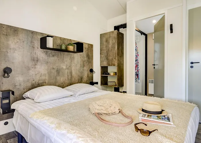 Cocoon 44p 2bdrms Airconpremium